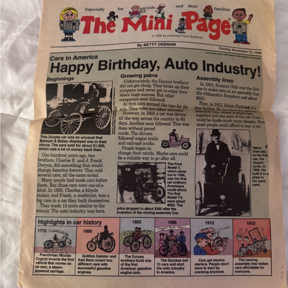 Vintage Weekly Reader Magazine Collection - Picture 5 of 8